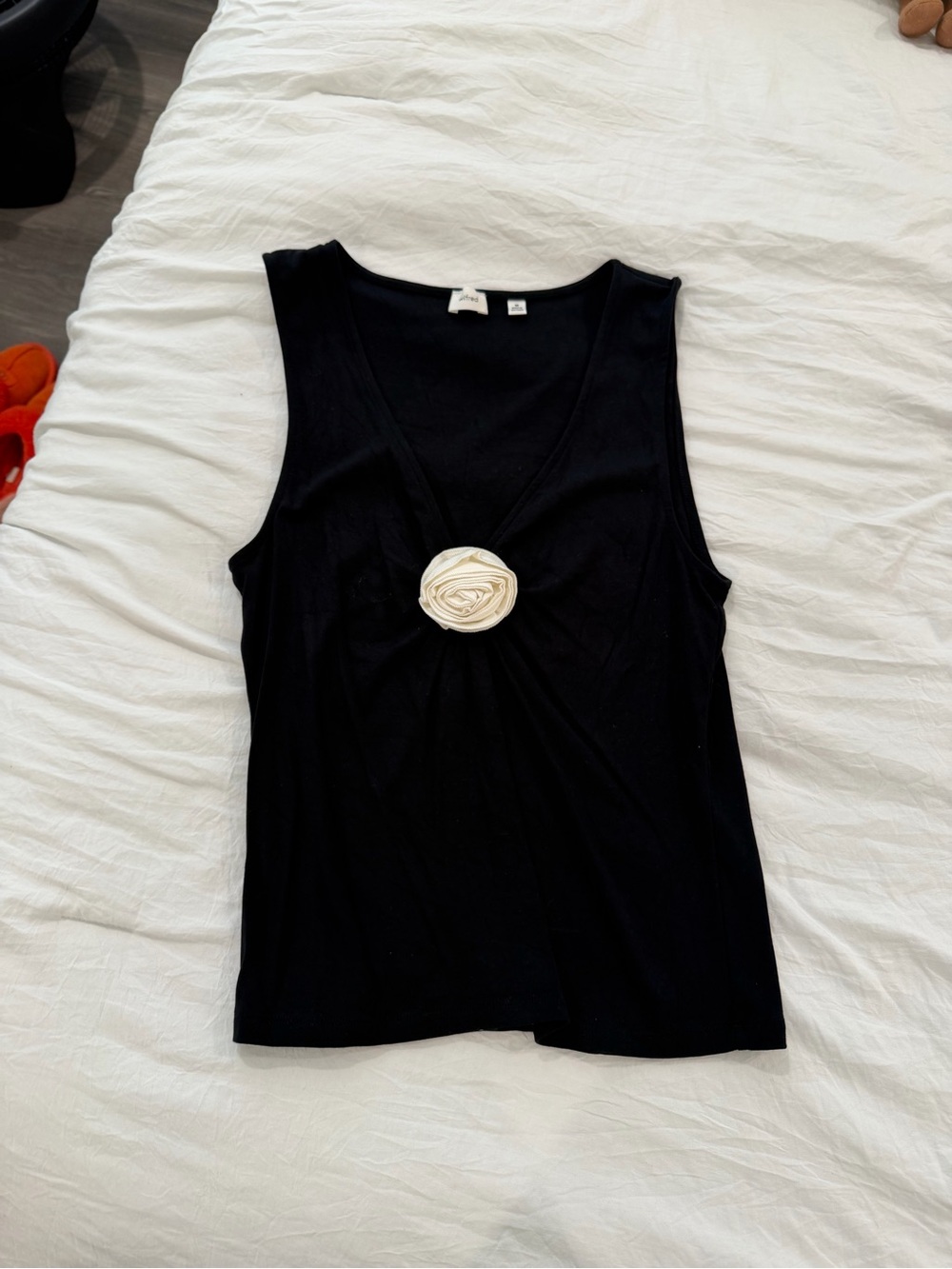 Aritzia Black V-Neck Tank with Ivory Rosette Size M